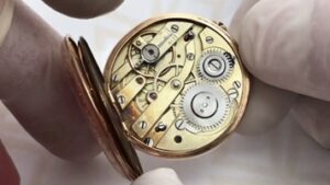 Internal Cylinder watch